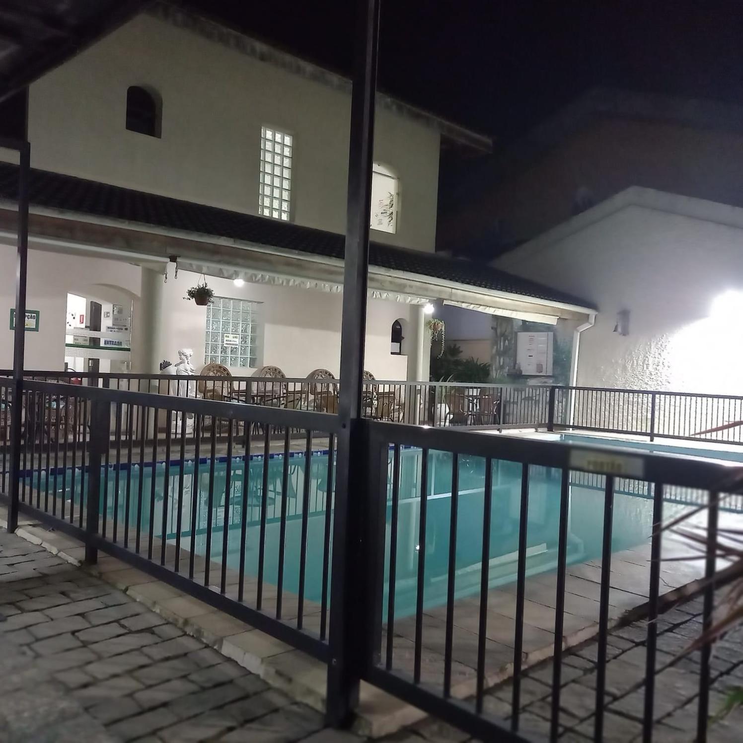 Pousada Parque Suites Estacionamento E Piscina グァルジャー エクステリア 写真