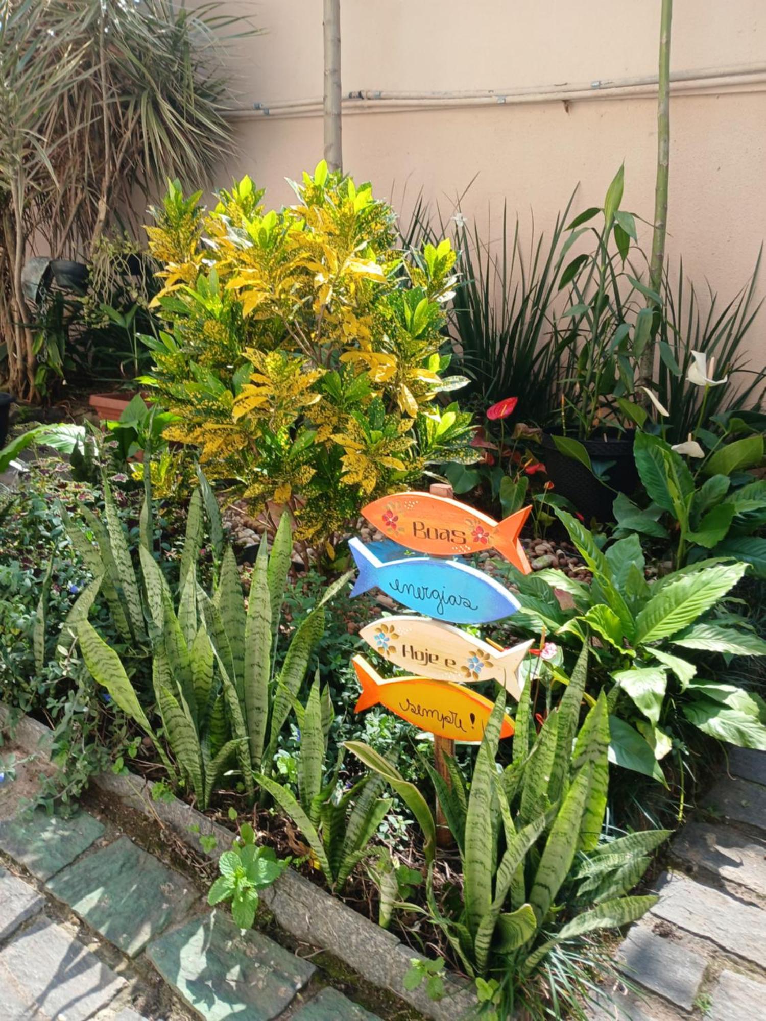 Pousada Parque Suites Estacionamento E Piscina グァルジャー エクステリア 写真