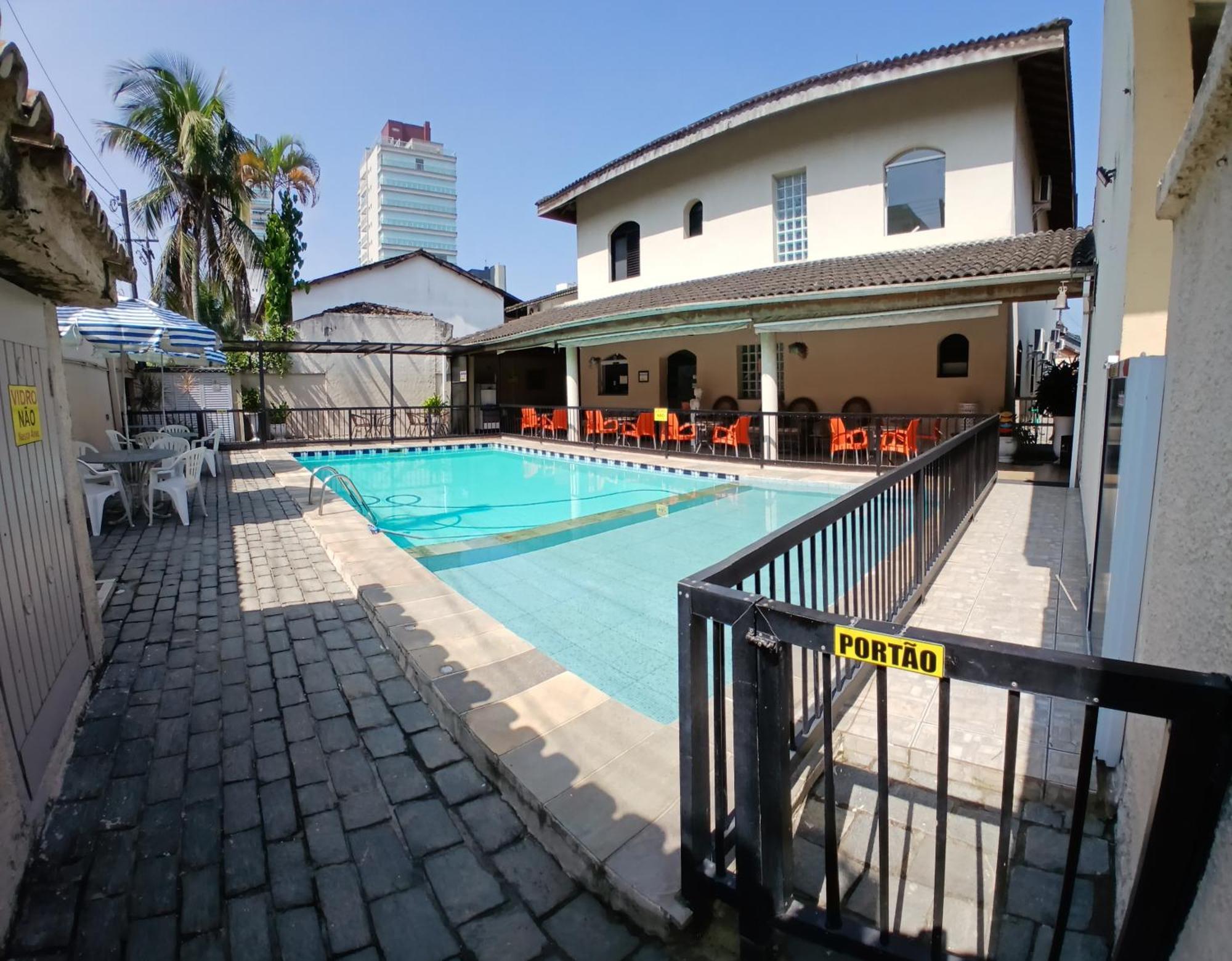 Pousada Parque Suites Estacionamento E Piscina グァルジャー エクステリア 写真