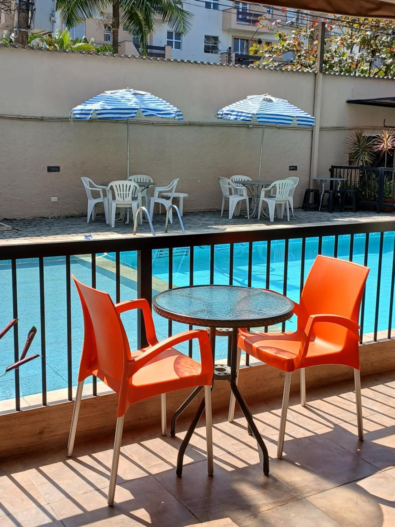 Pousada Parque Suites Estacionamento E Piscina グァルジャー エクステリア 写真
