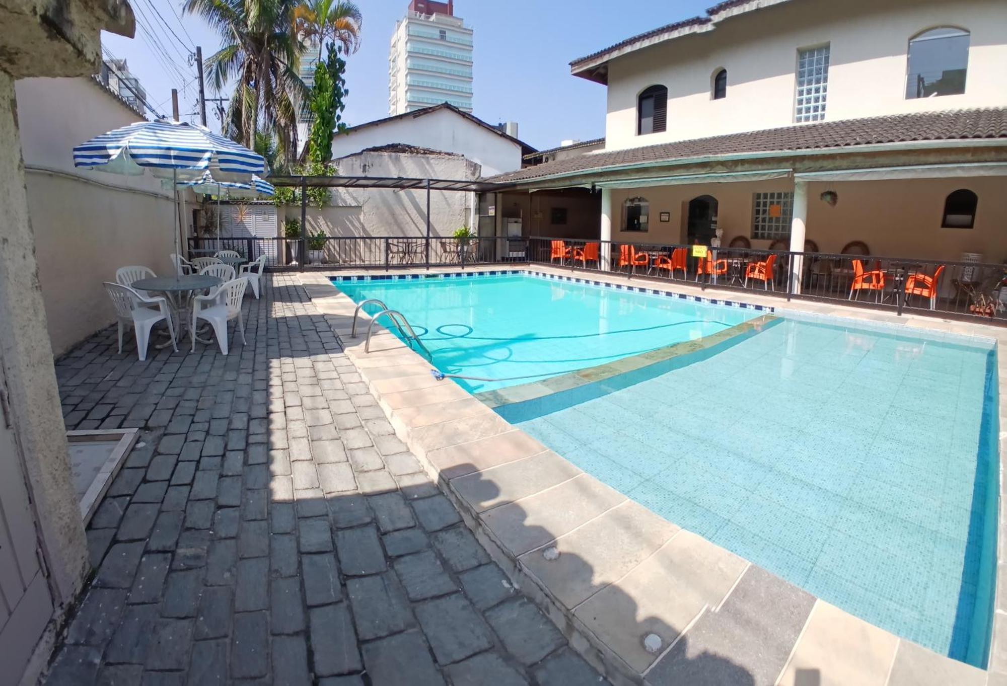 Pousada Parque Suites Estacionamento E Piscina グァルジャー エクステリア 写真