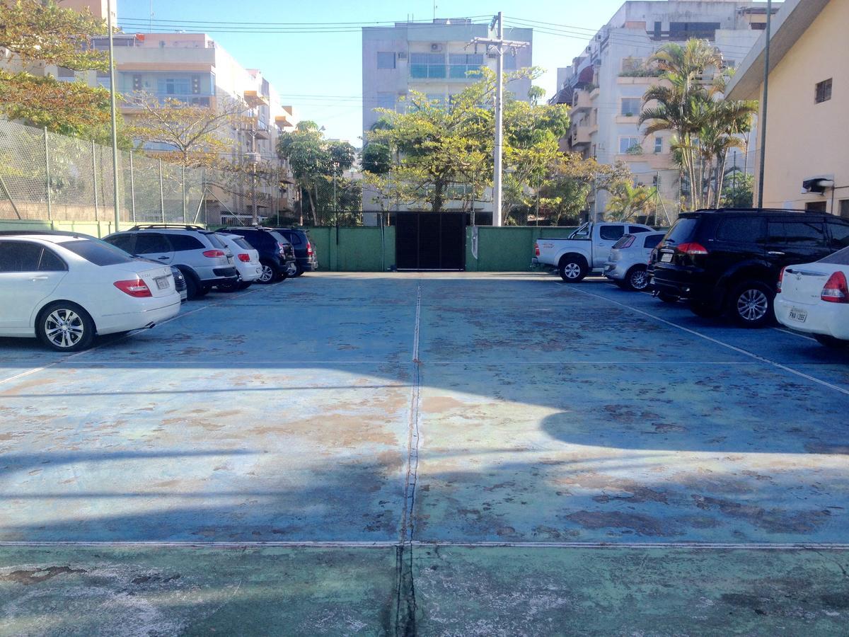 Pousada Parque Suites Estacionamento E Piscina グァルジャー エクステリア 写真